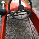 Voiture à pédales années 60 marque MG