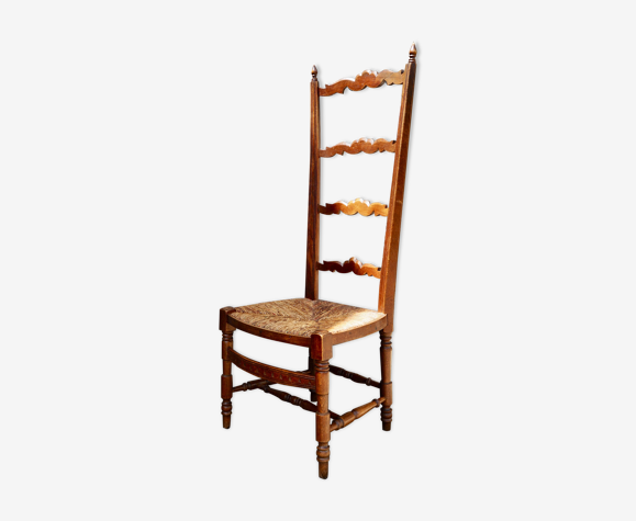 Chaise de nourrice paillée sculptée