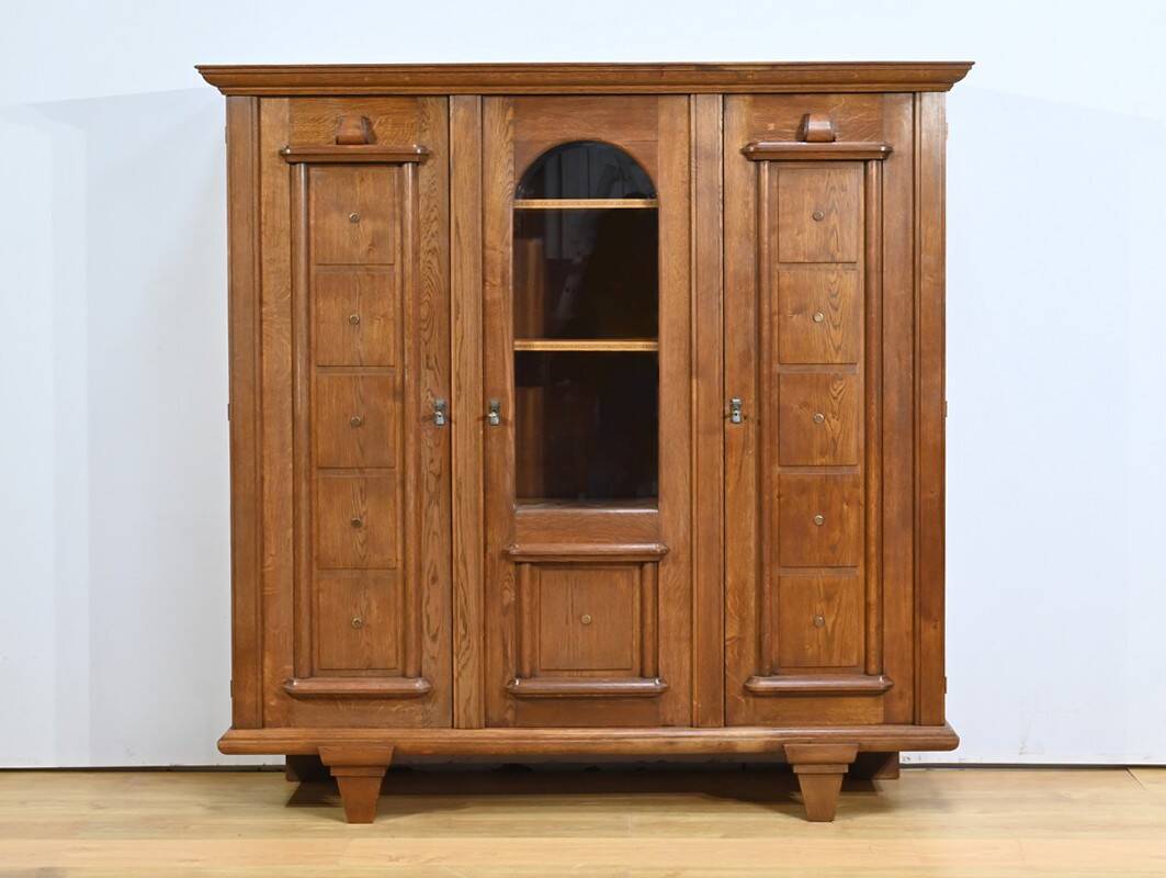 Oak bookcase, Art Deco period – 1940
