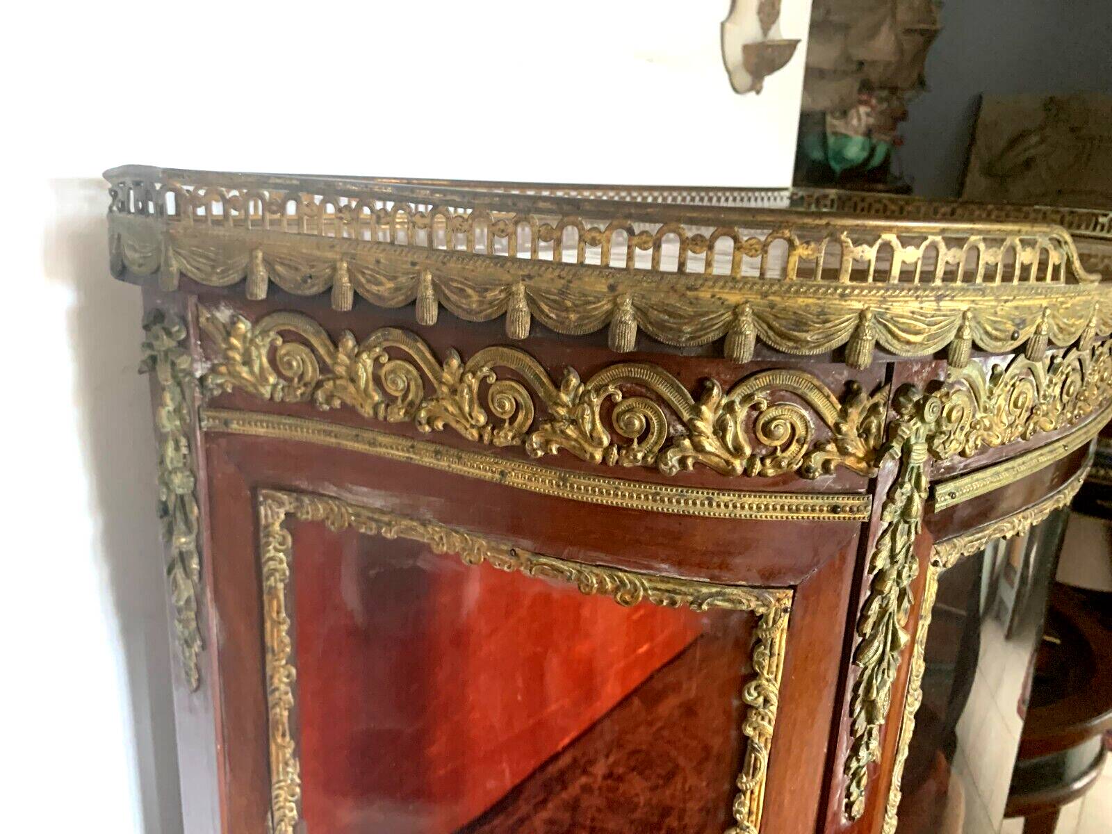 Napoleon III Showcase In Mahogany And Chiseled Bronze 20th Century