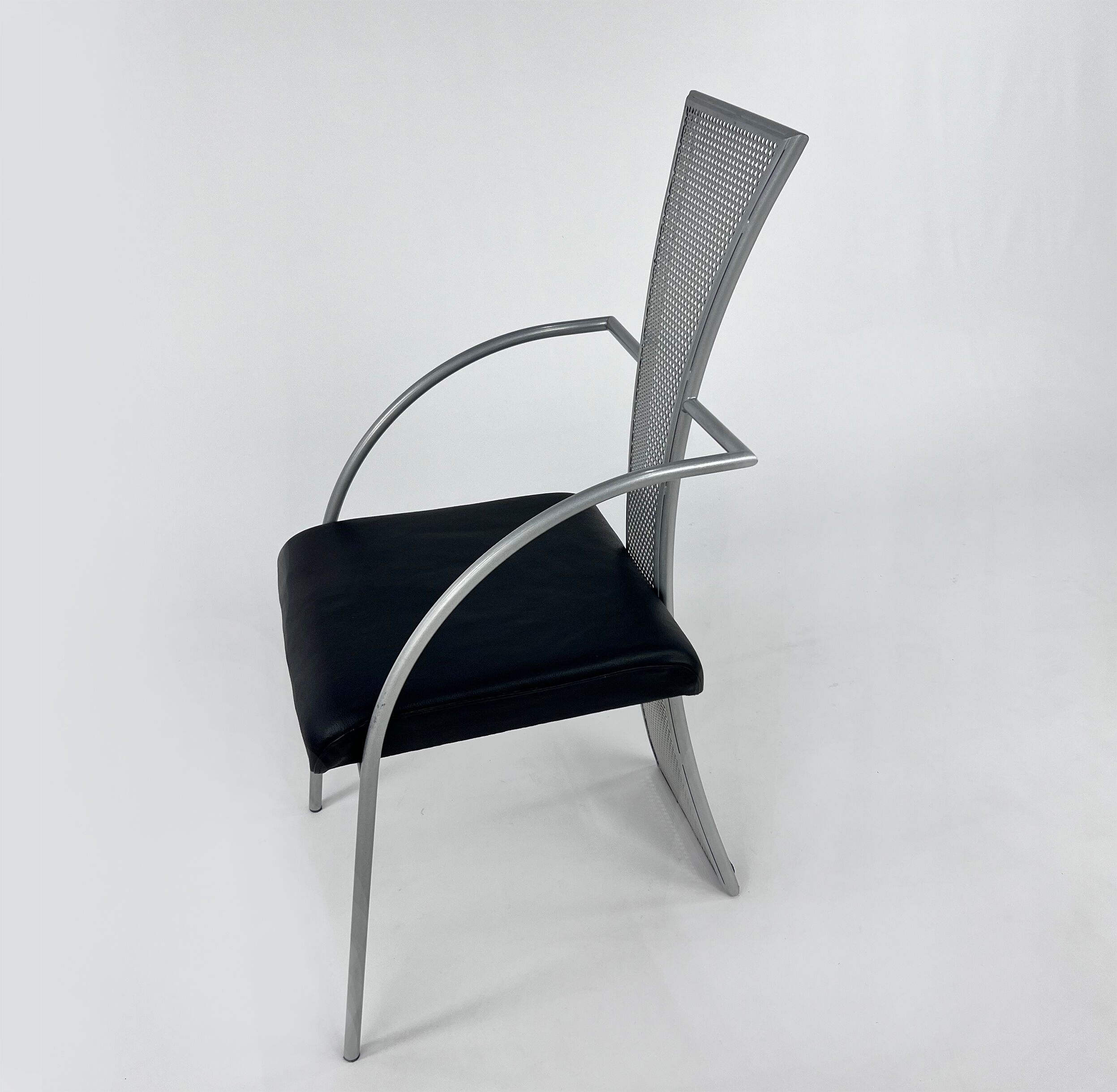 4 chaises postmodernes en acier et cuir, années 1990