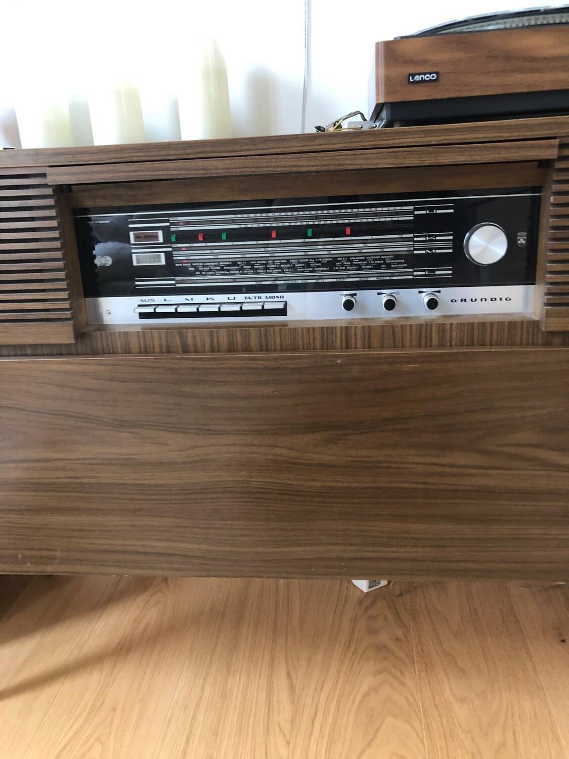 Vintage grundig radio turntable hifi unit