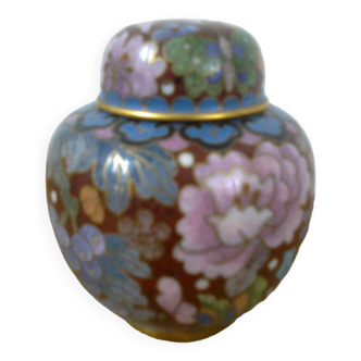 Chinese enamelled pot with lid flower-butterfly-grape pattern