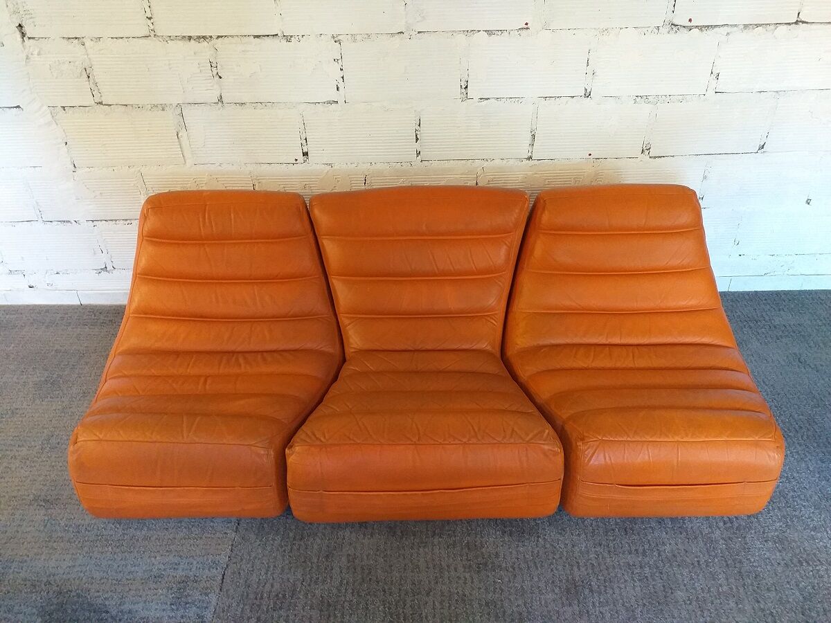 Leather sofa Saparella design Michel Ducaroy 70