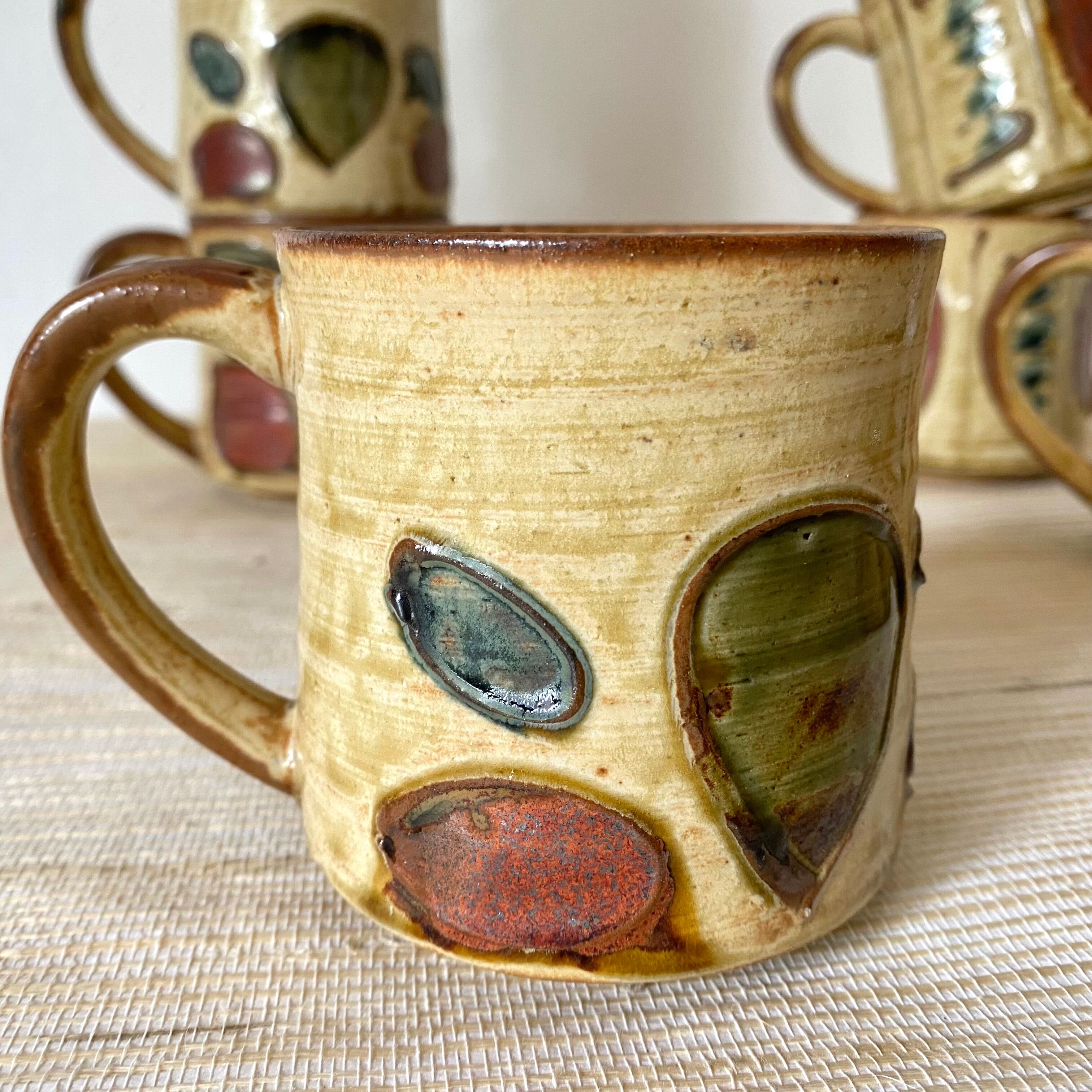 Tasses , mug vintage en céramique