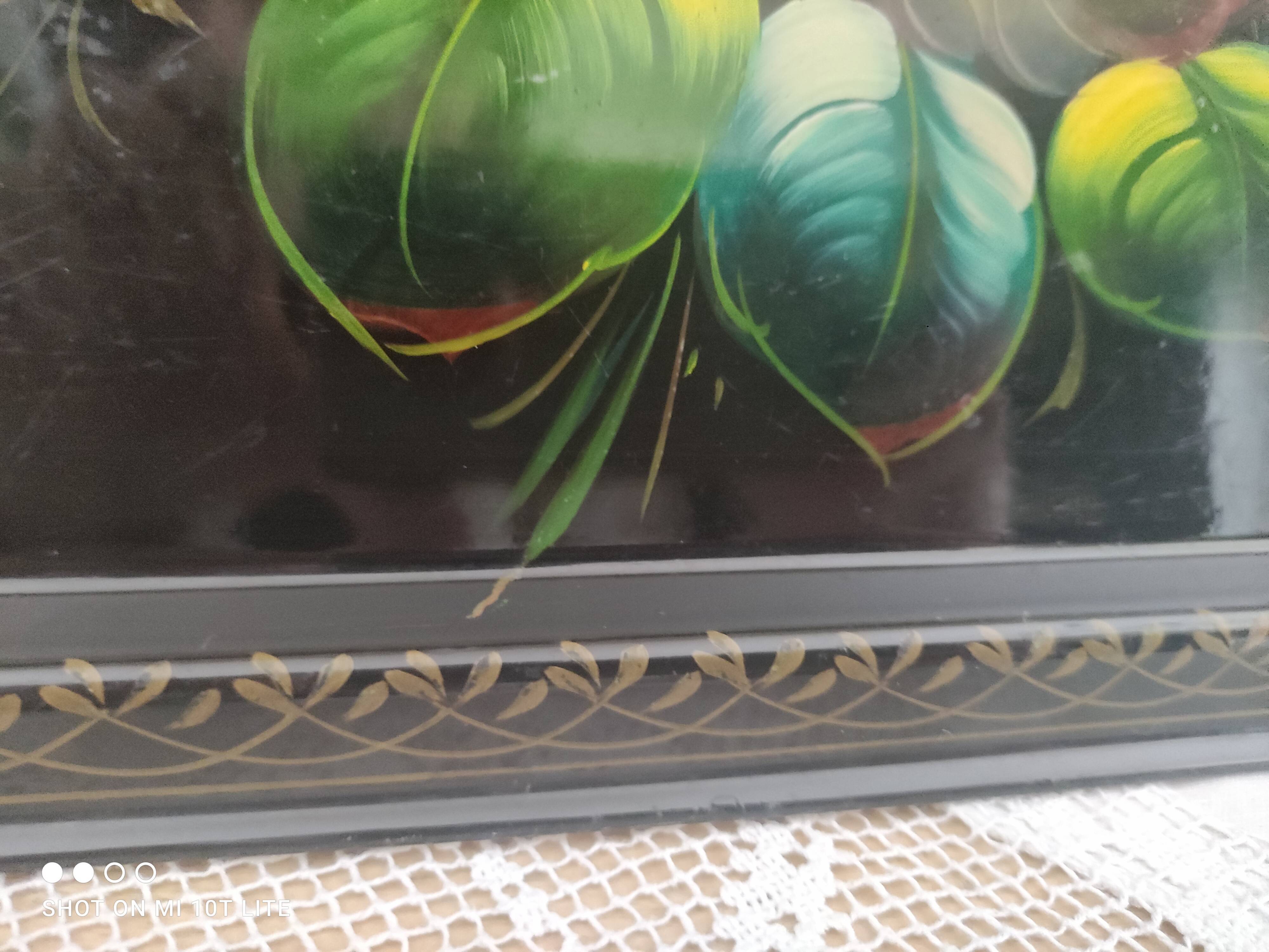 Plateau russe en tôle noire peinte à la main