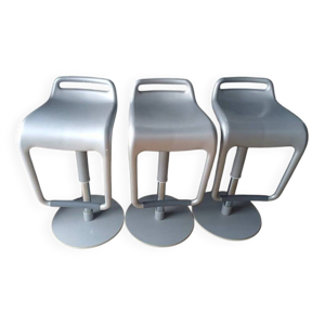 3 tabourets pivotants