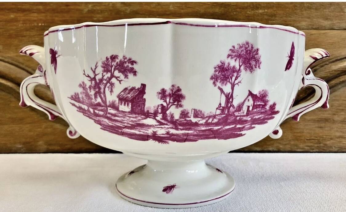 Antique large Gien vegetable soup tureen, pink landscape model, 1938/1960