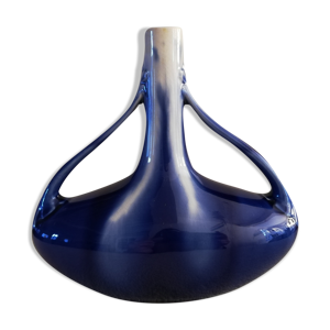 Vase à anses en barbotine