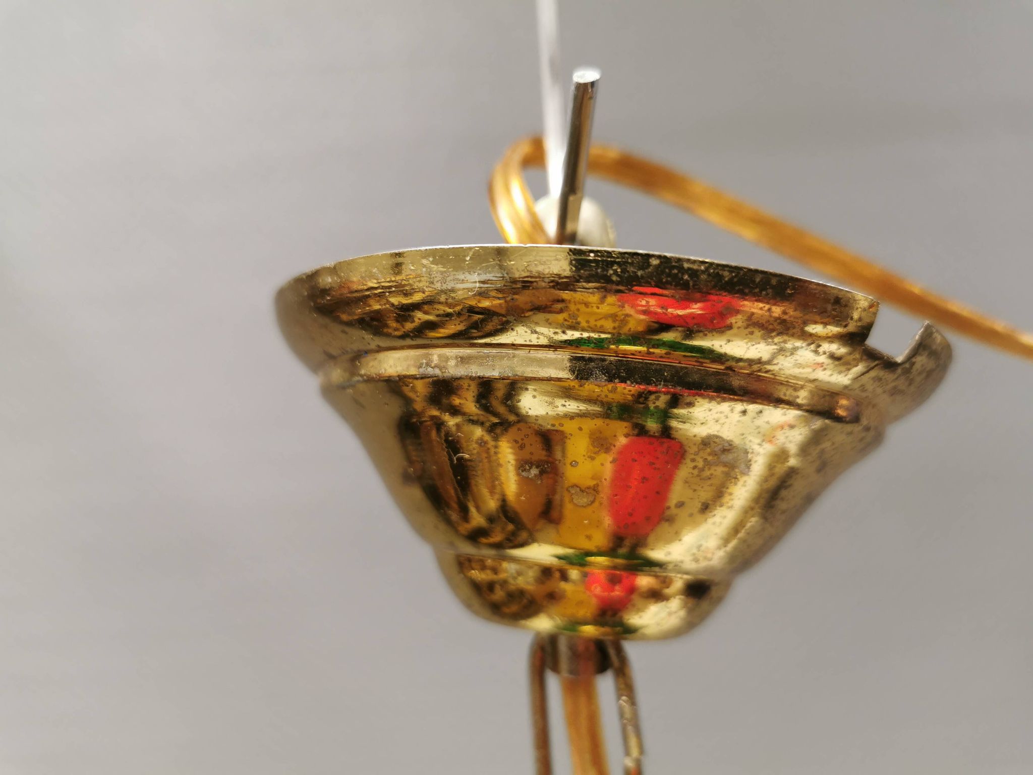 green hanging lamp in double layer glass (white inside) with wooden top and safety chain,