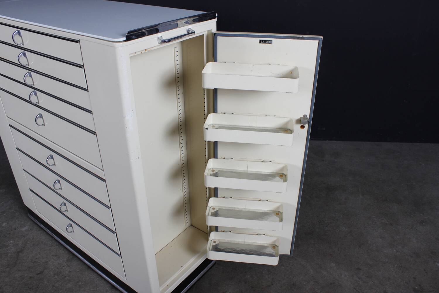 Vintage Schrank Baisch Bauhaus Design Industriel