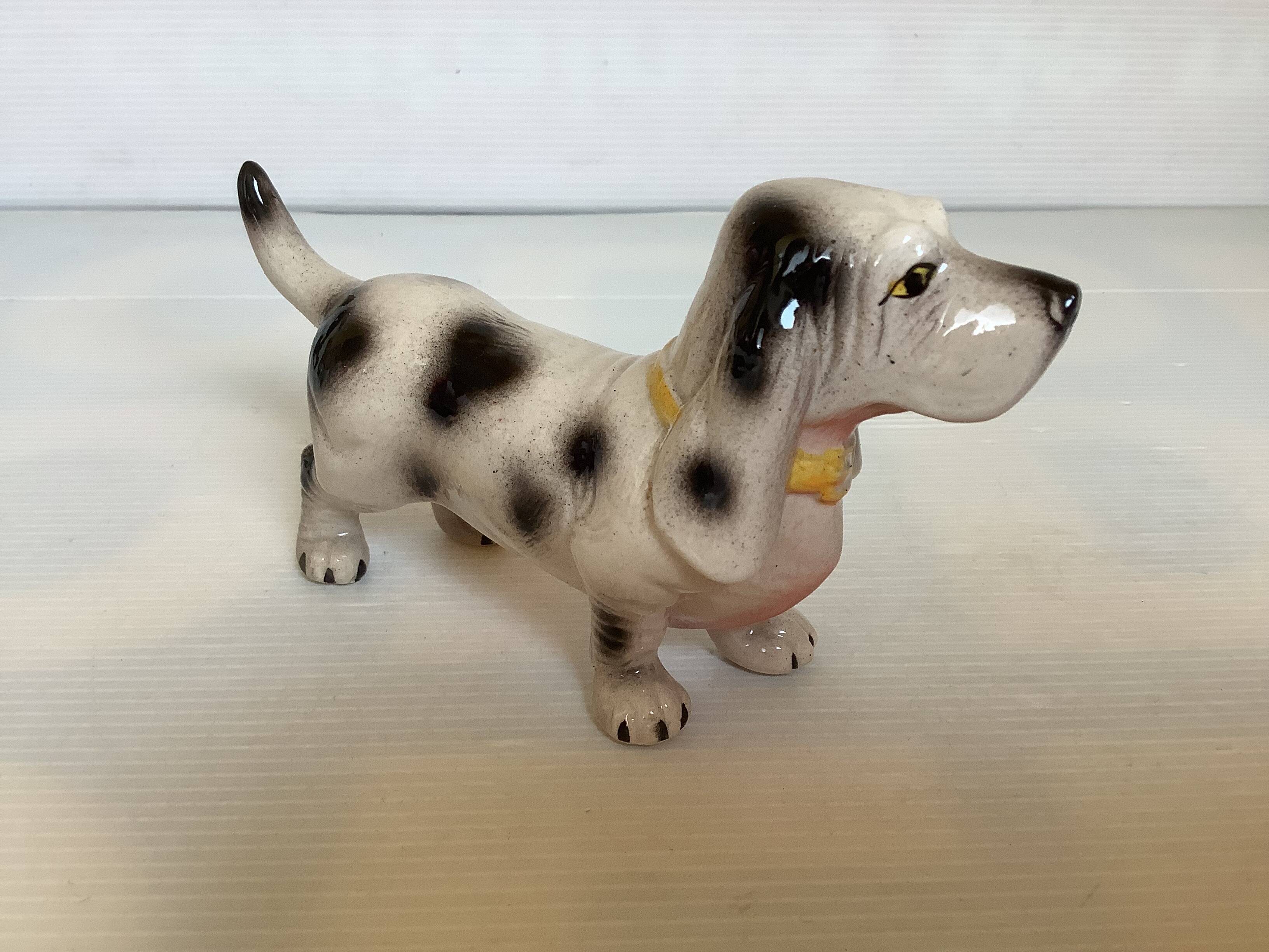 Petit chien en céramique