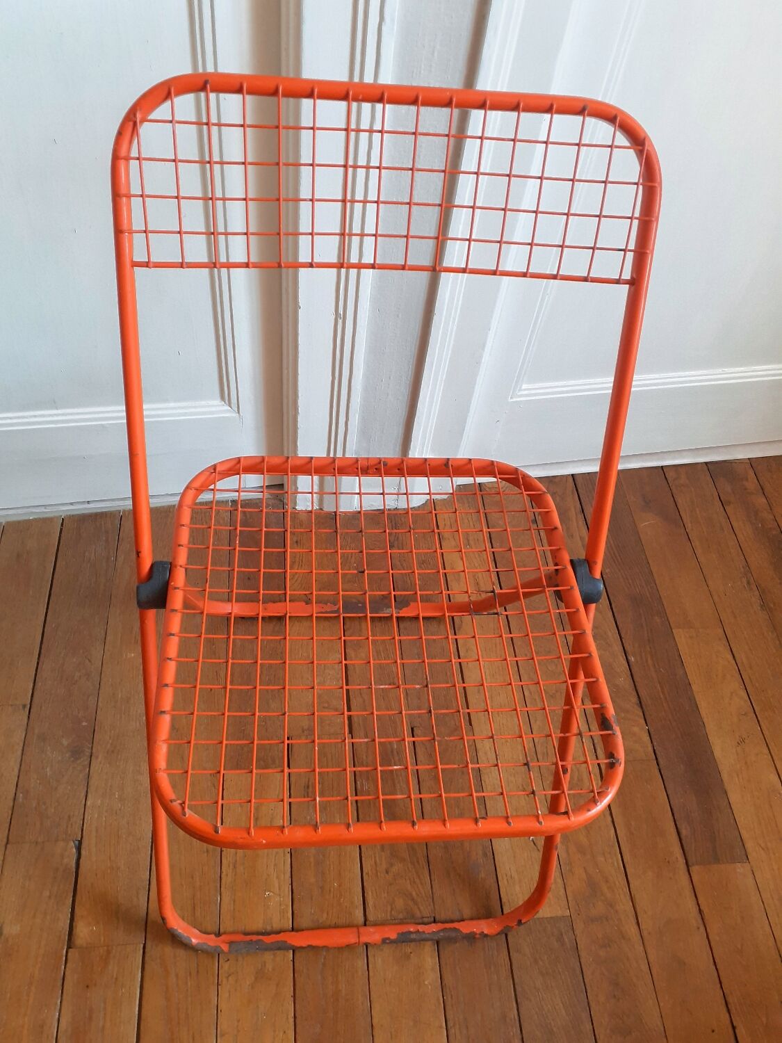 Chaise grillagée Talin