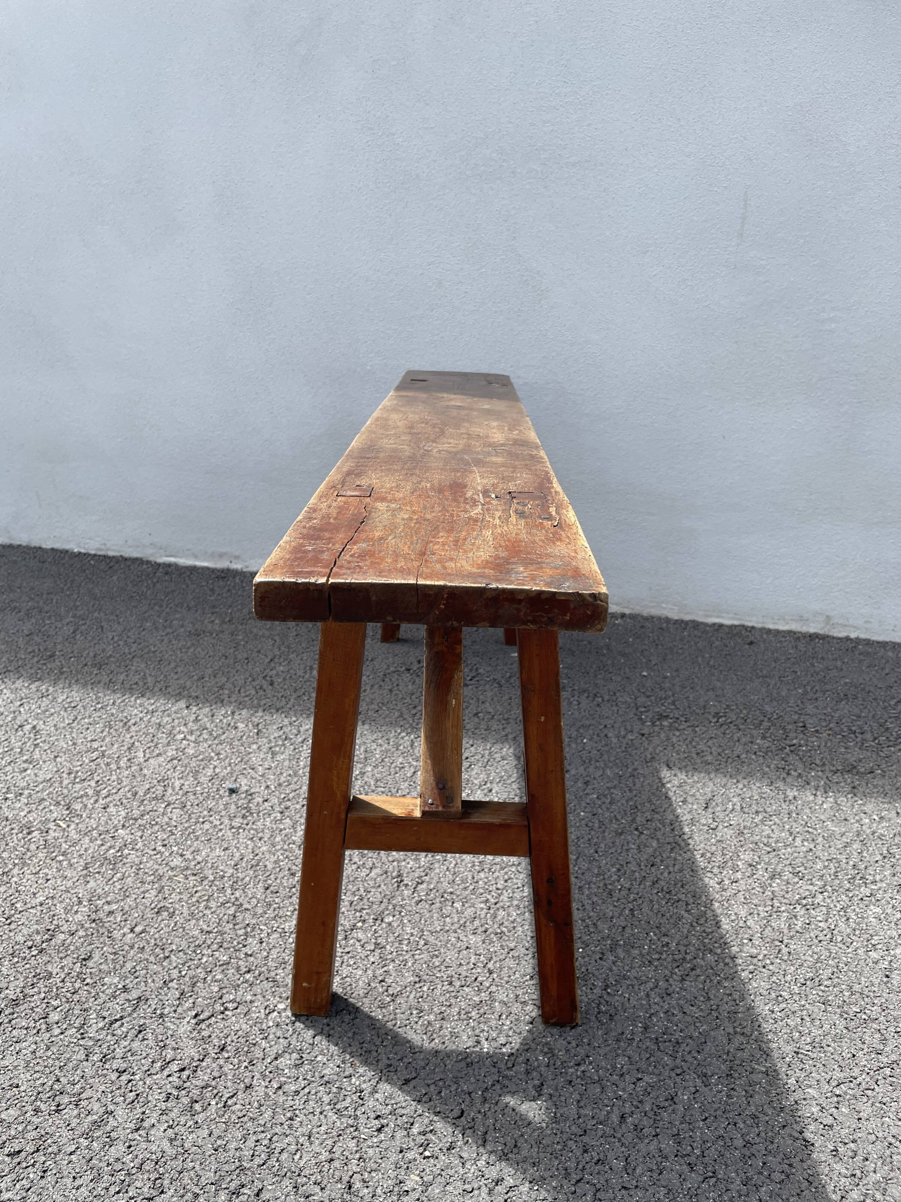 Banc de ferme en bois