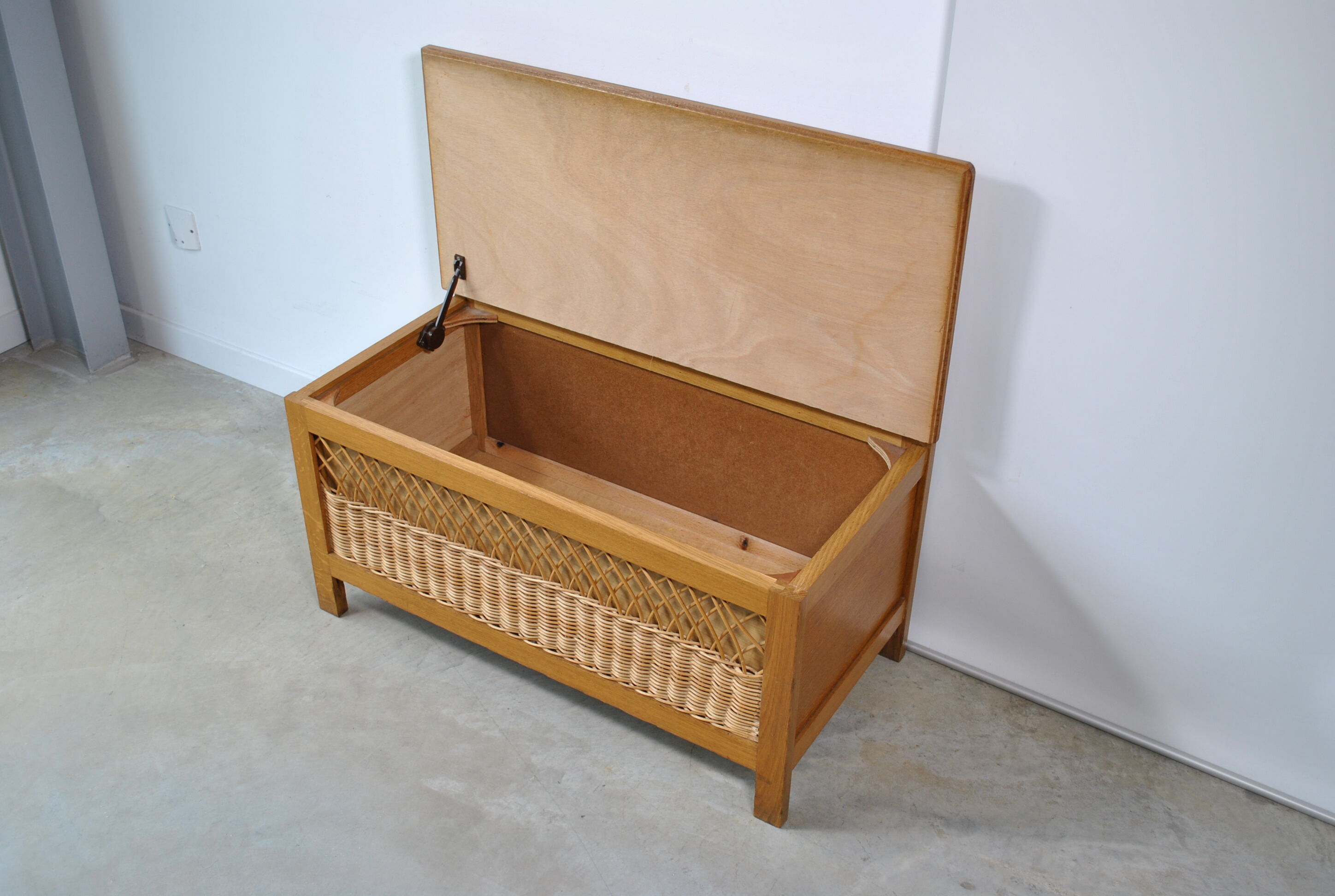 Rattan chest bench 1970