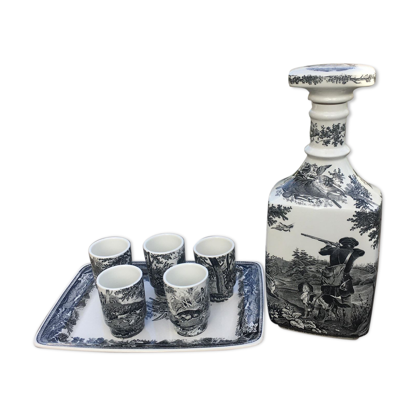 Liquor service porcelain de Villeroy - Boch, Artemis model, "The Hunt" theme (7 pieces)