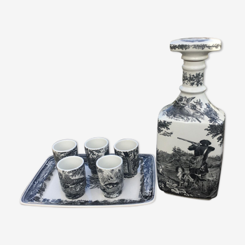 Service à liqueur en porcelaine de Villeroy & Boch, modèle Artemis, thème "La chasse" (7 pièces)