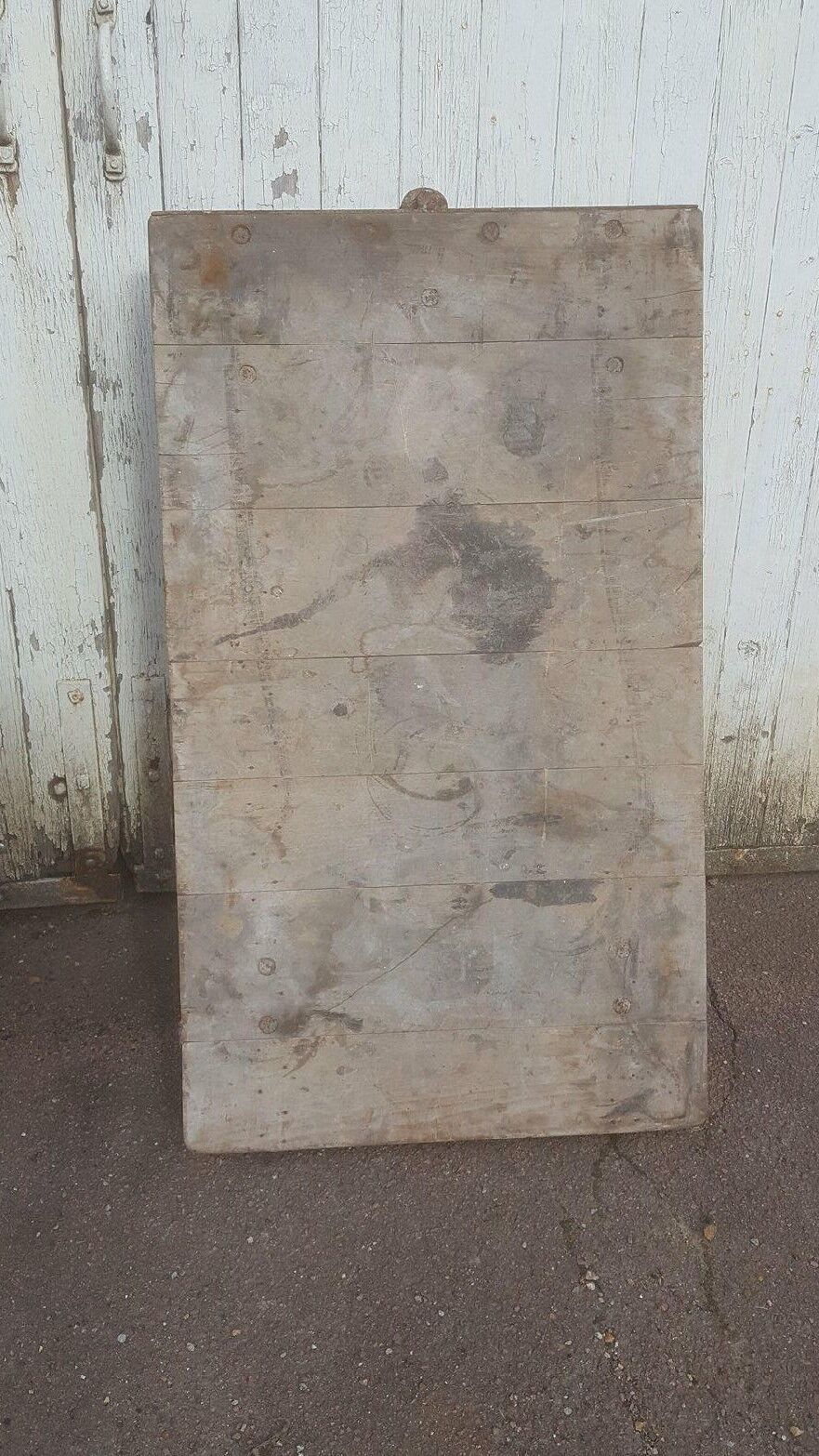 Industrial coffee table pallet on wheels