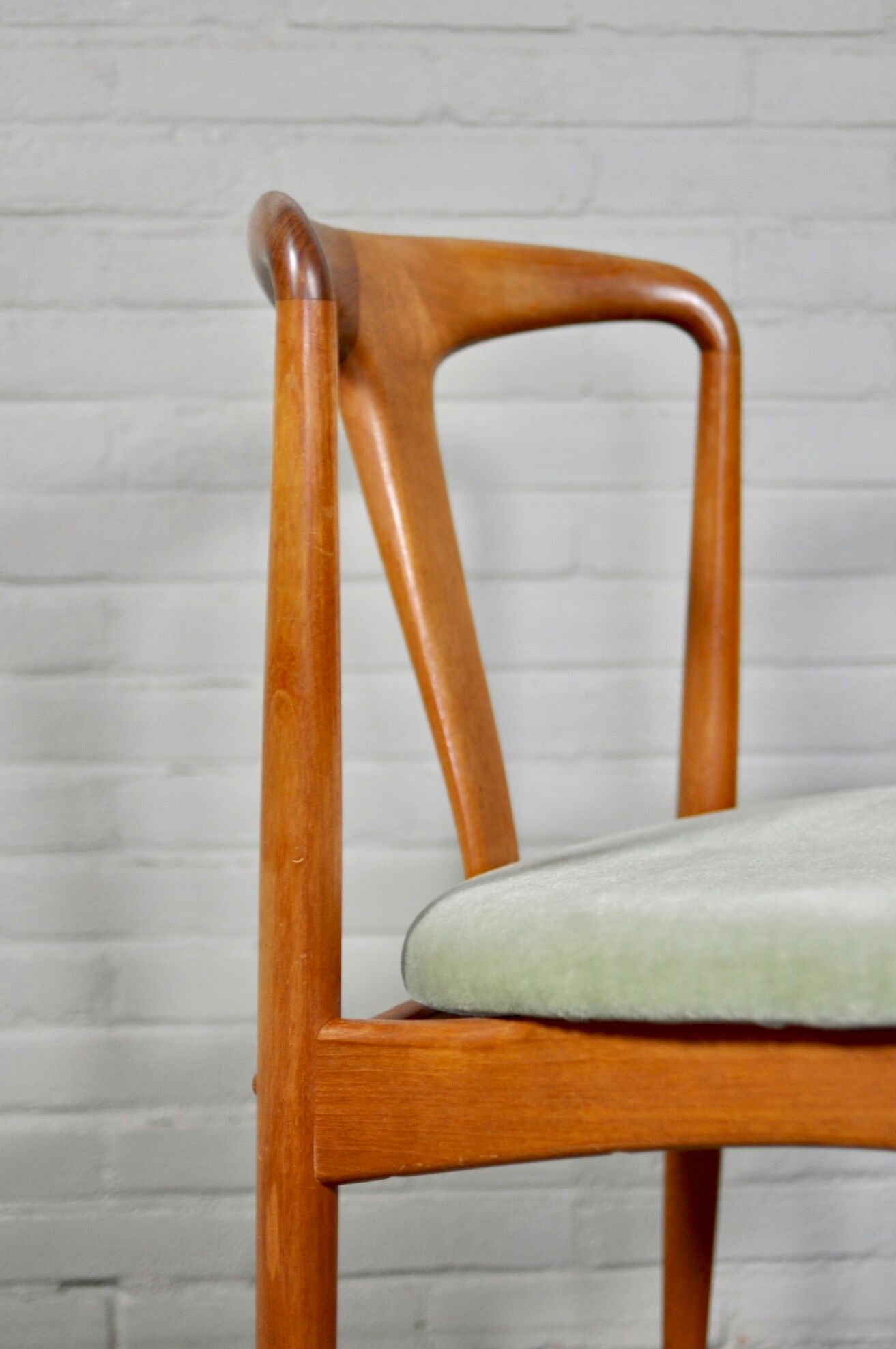 Set of 8 teak 'Juliane' Dining Chairs by Johannes Andersen