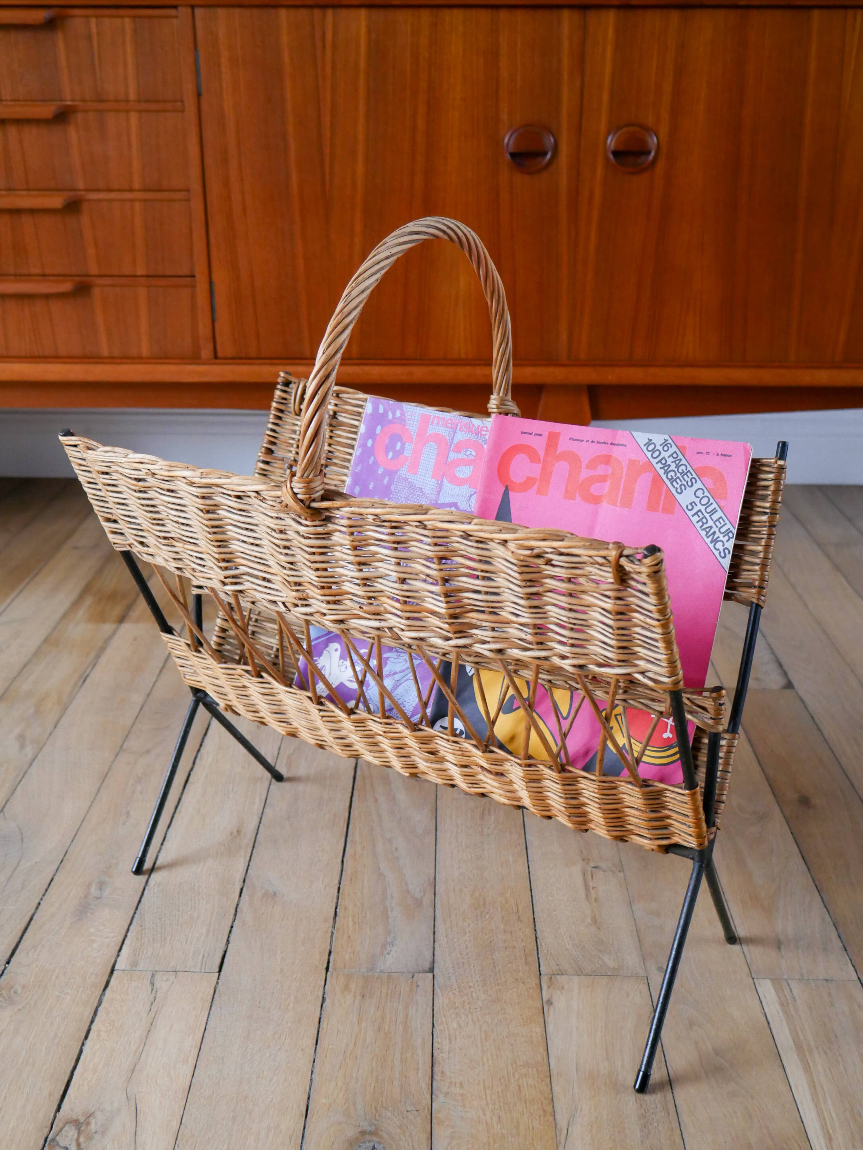 Modernist rattan and metal magazine rack 1970