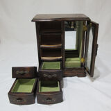 Wooden jewelry box