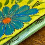 Plat fleuri en céramique