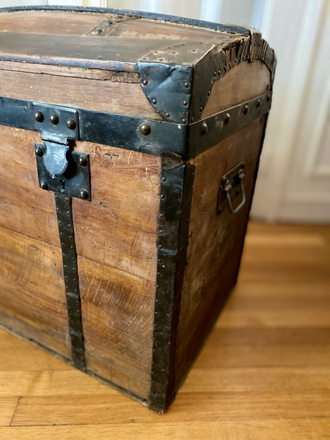 Large trunk wooden chest