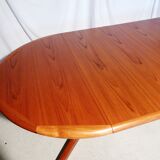 Scandinavian extendable table in teak Laurits M Larsen