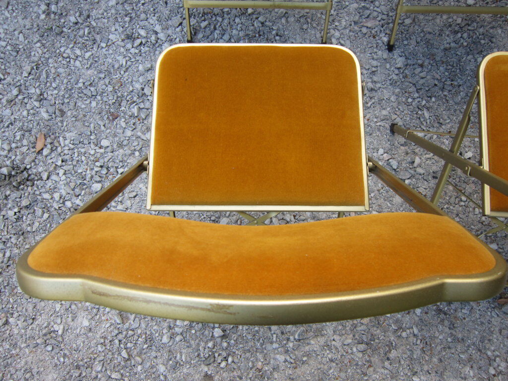 Série de 4 chaises pliantes métal doré et tissus