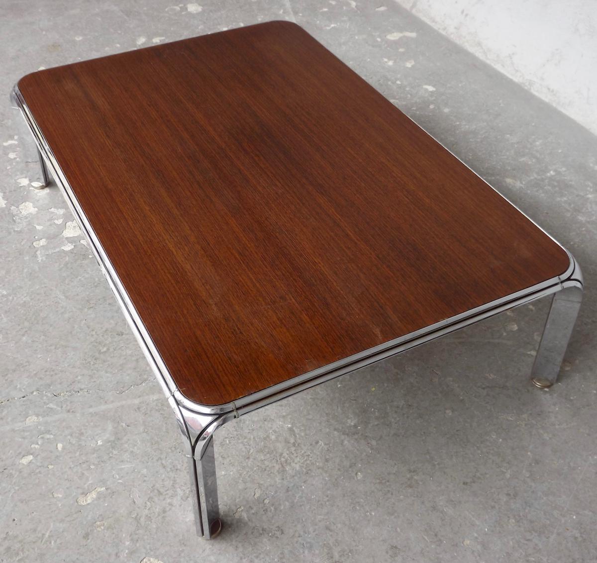 Table basse modèle Dassas de Pierre Paulin
