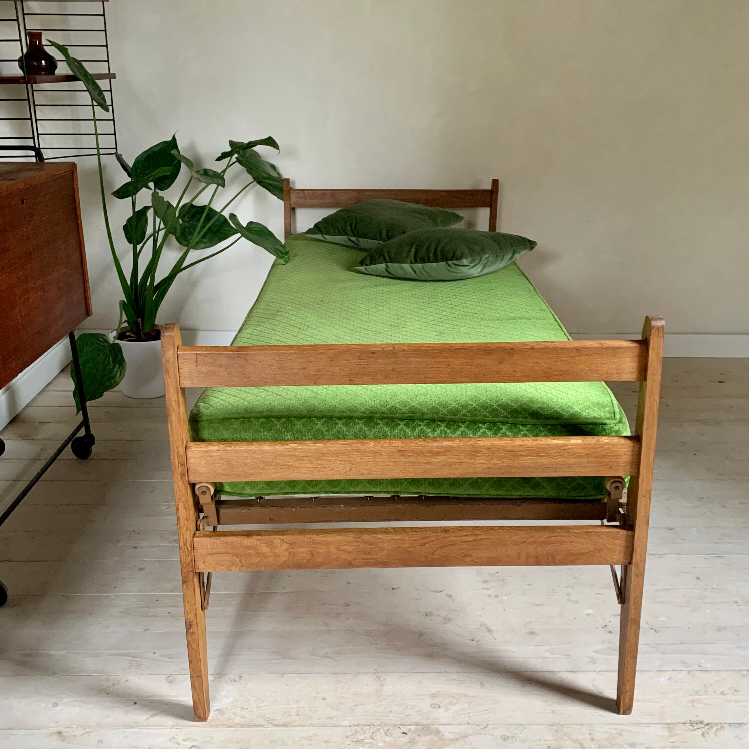 Daybed Vintage Solid Oak Bed - 2 remaining