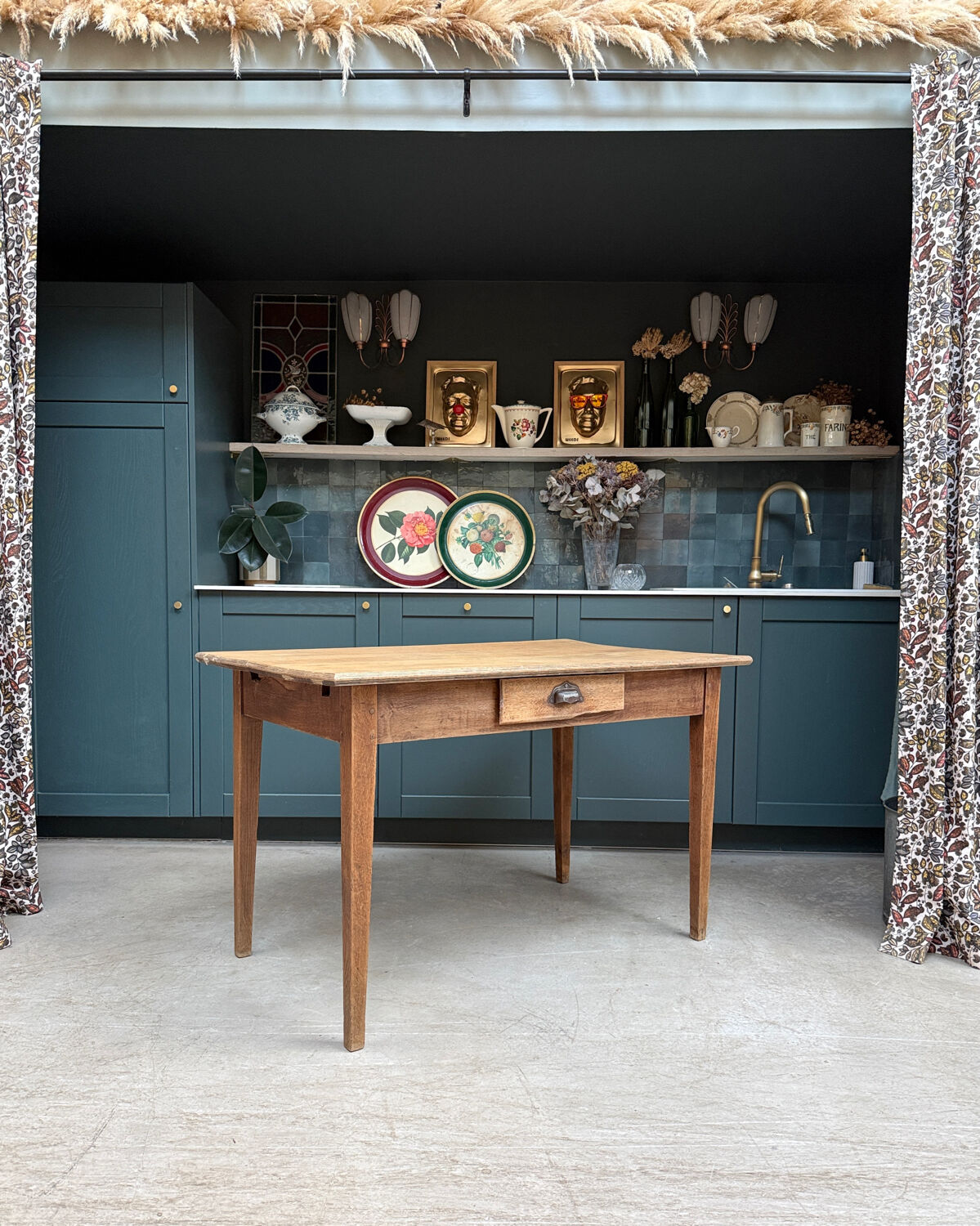 Small farmhouse table (renovated)