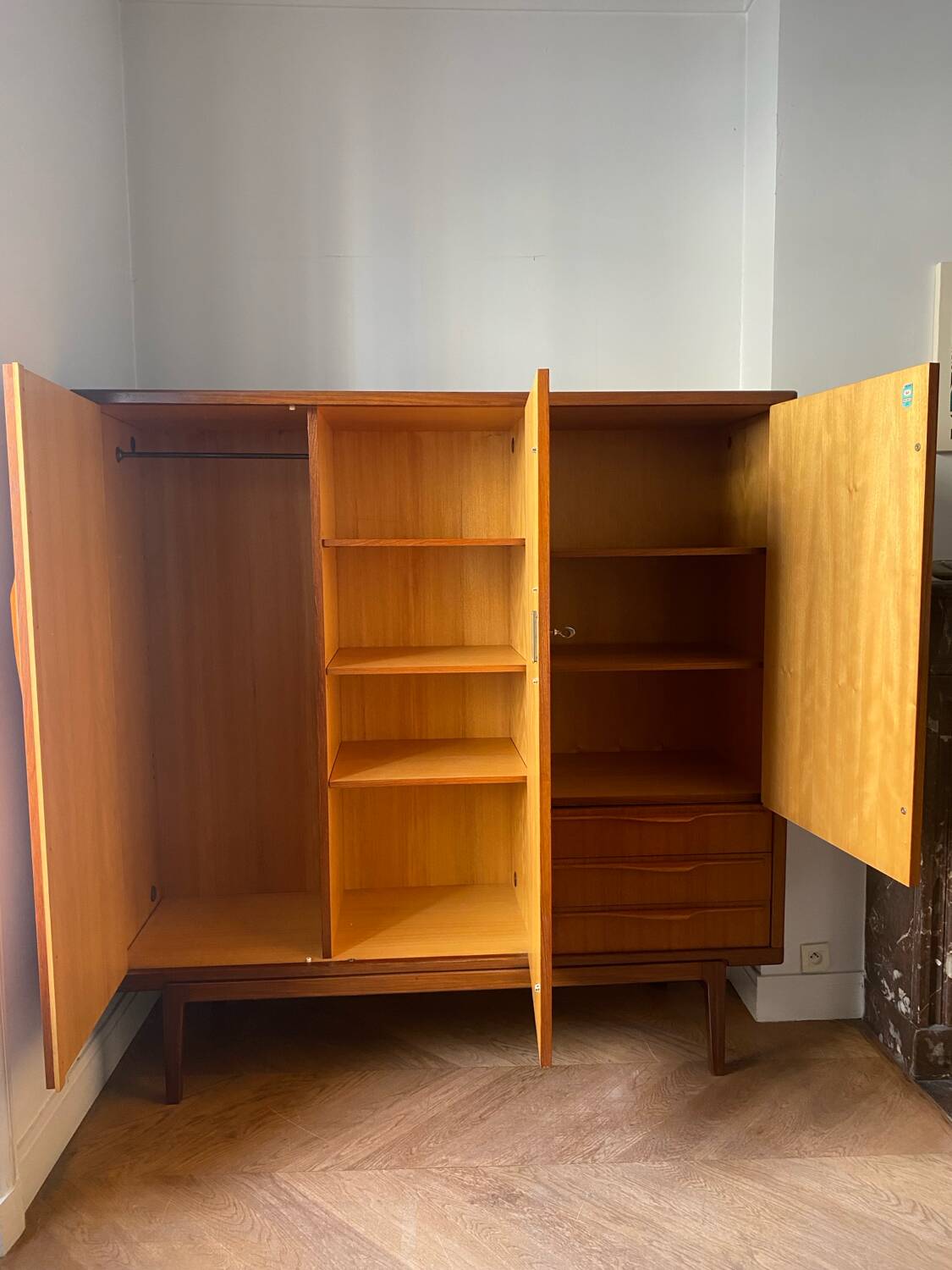 Armoire scandinave en teck