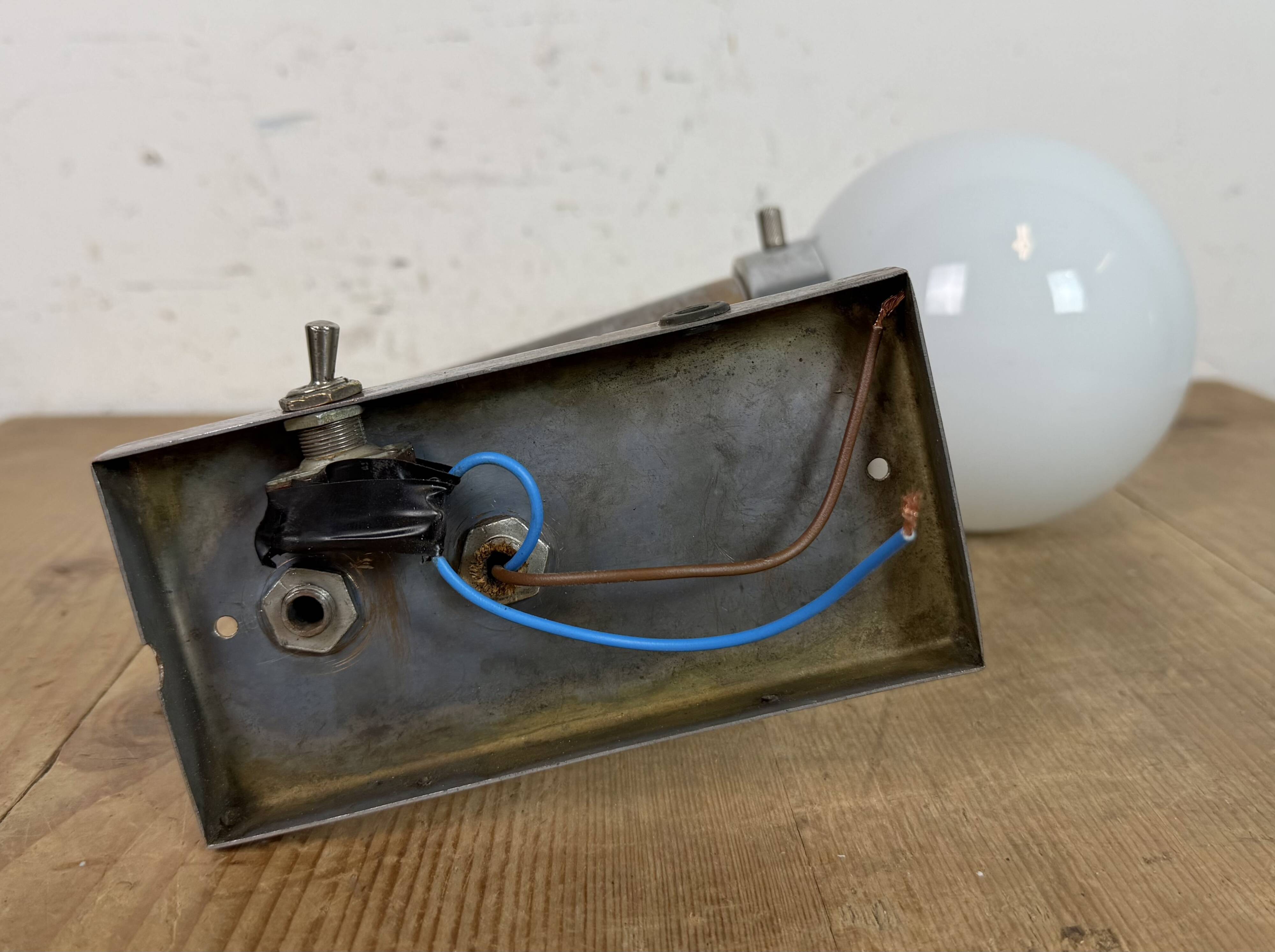 Vintage Art Deco Wall Light with Opal Glass, 1930s
