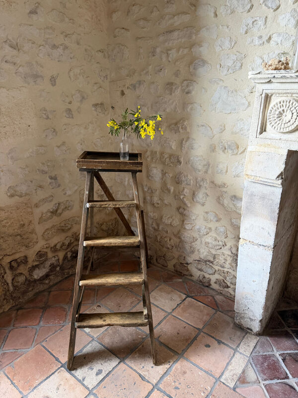 Escabeau ancien en bois