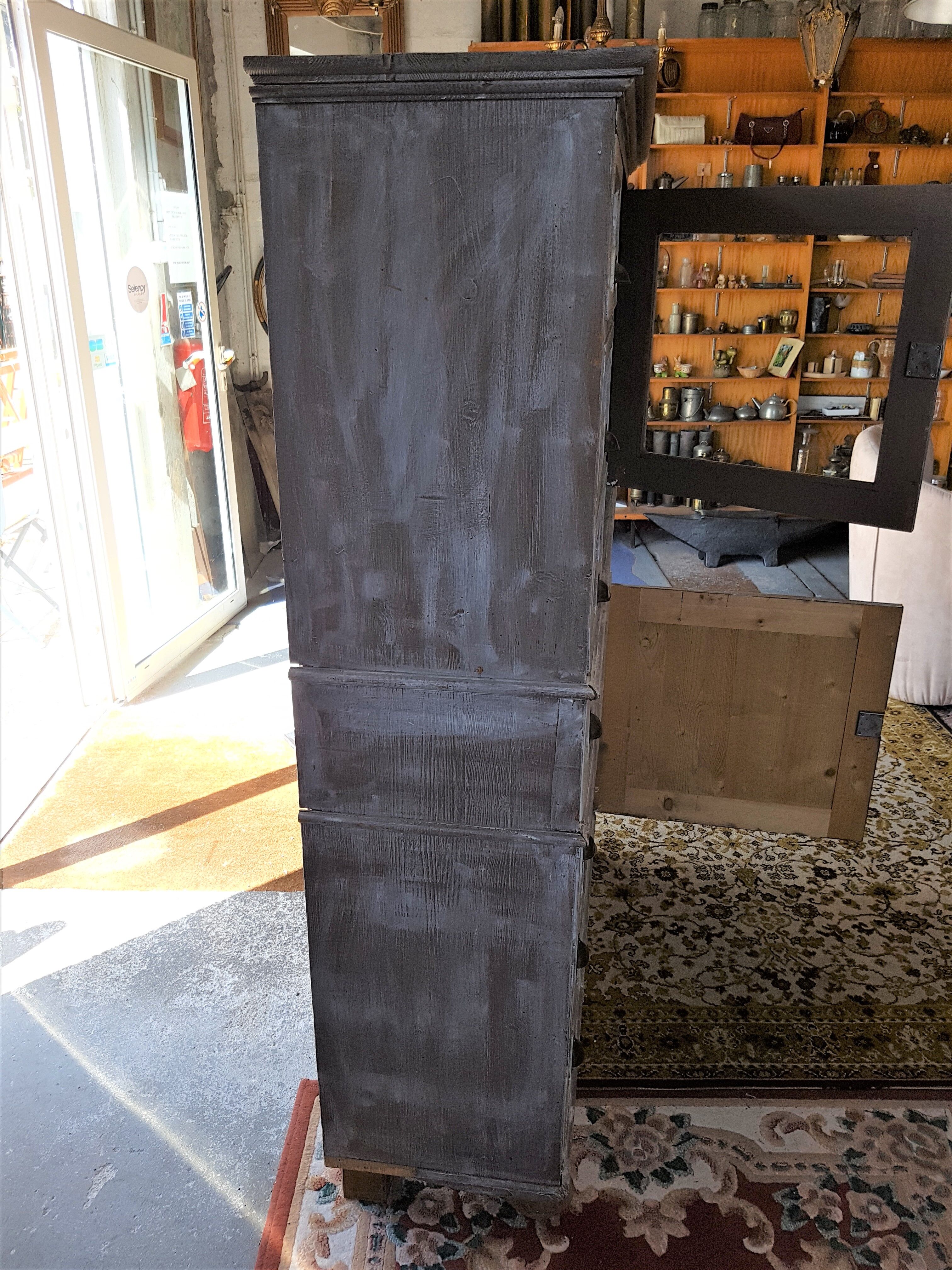 Grain-style storage furniture