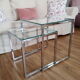Tables basses gigognes design plateaux en verre transparent et piètements chromés