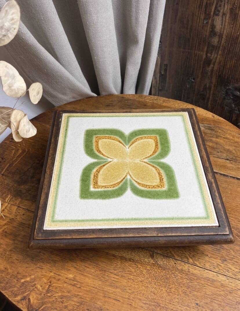 Musical ceramic trivet