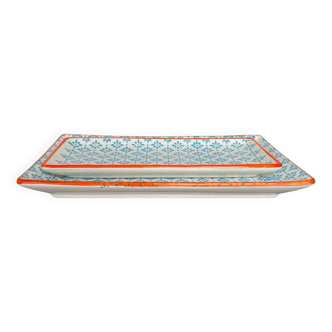 2 ceramic dishes