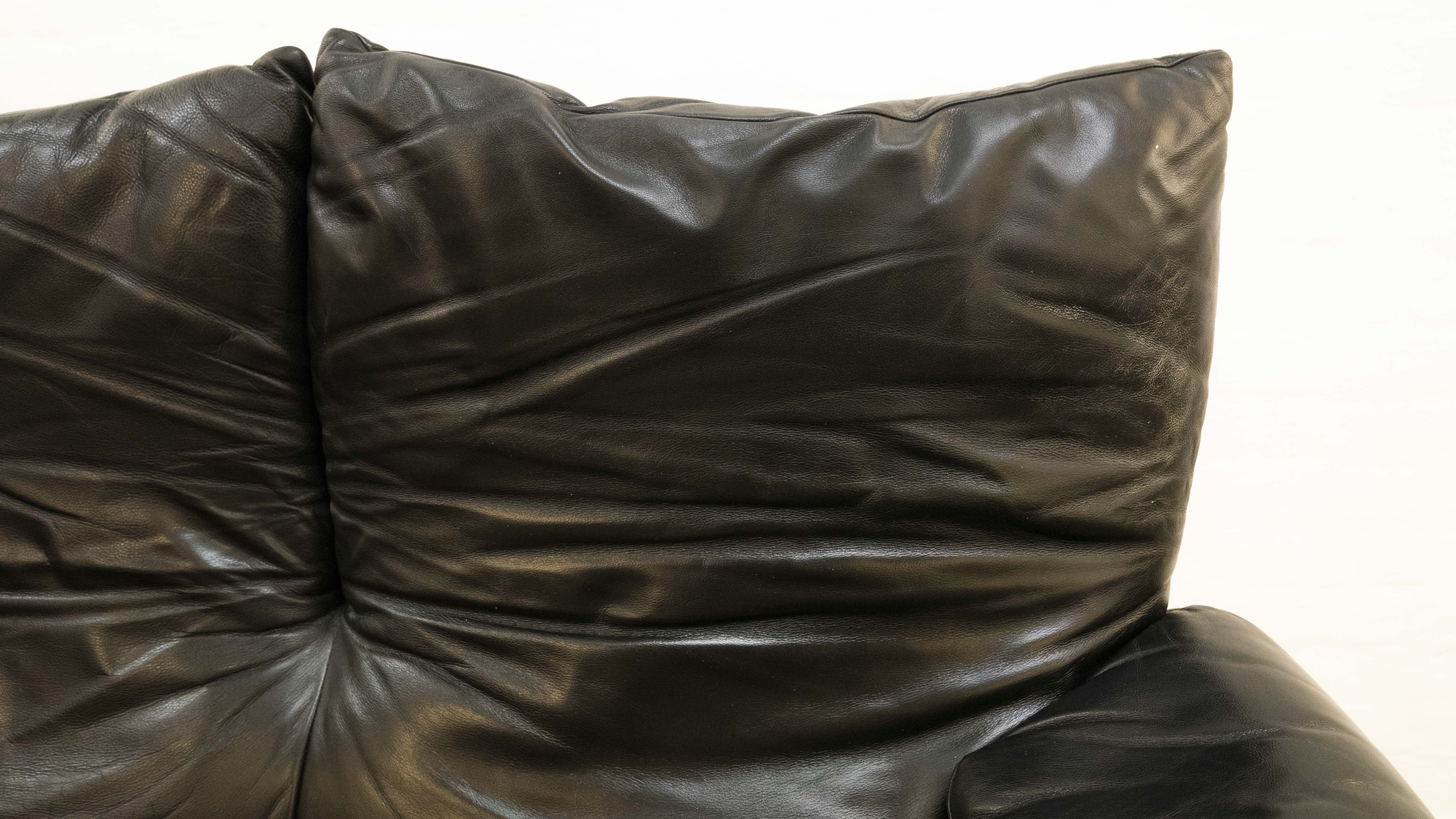 Maralunga 3-Seat Sofa in black leather by Vico Magistretti for Cassina