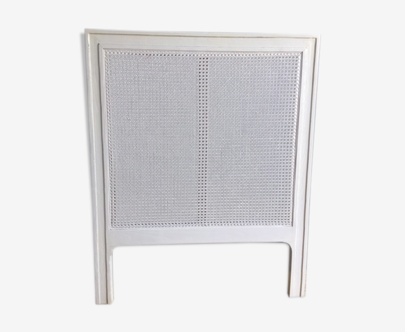 White headboard