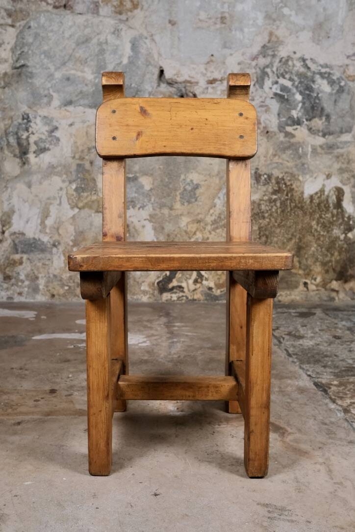 Set of 4 brutalist pine chairs, Italy, 1960s