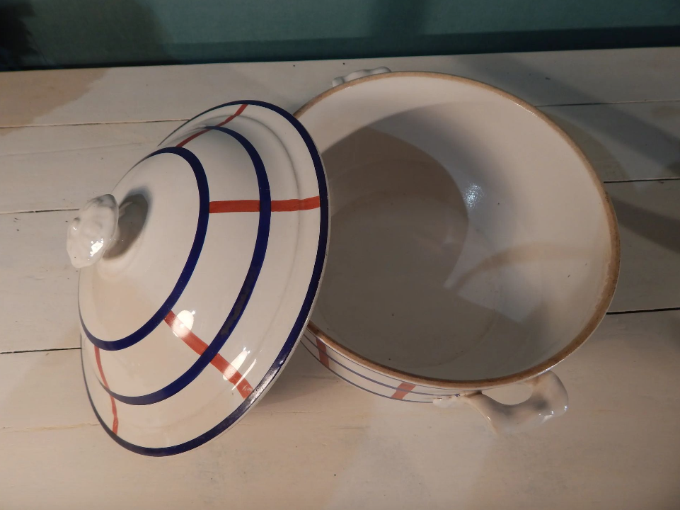 Steel earth soup bowl