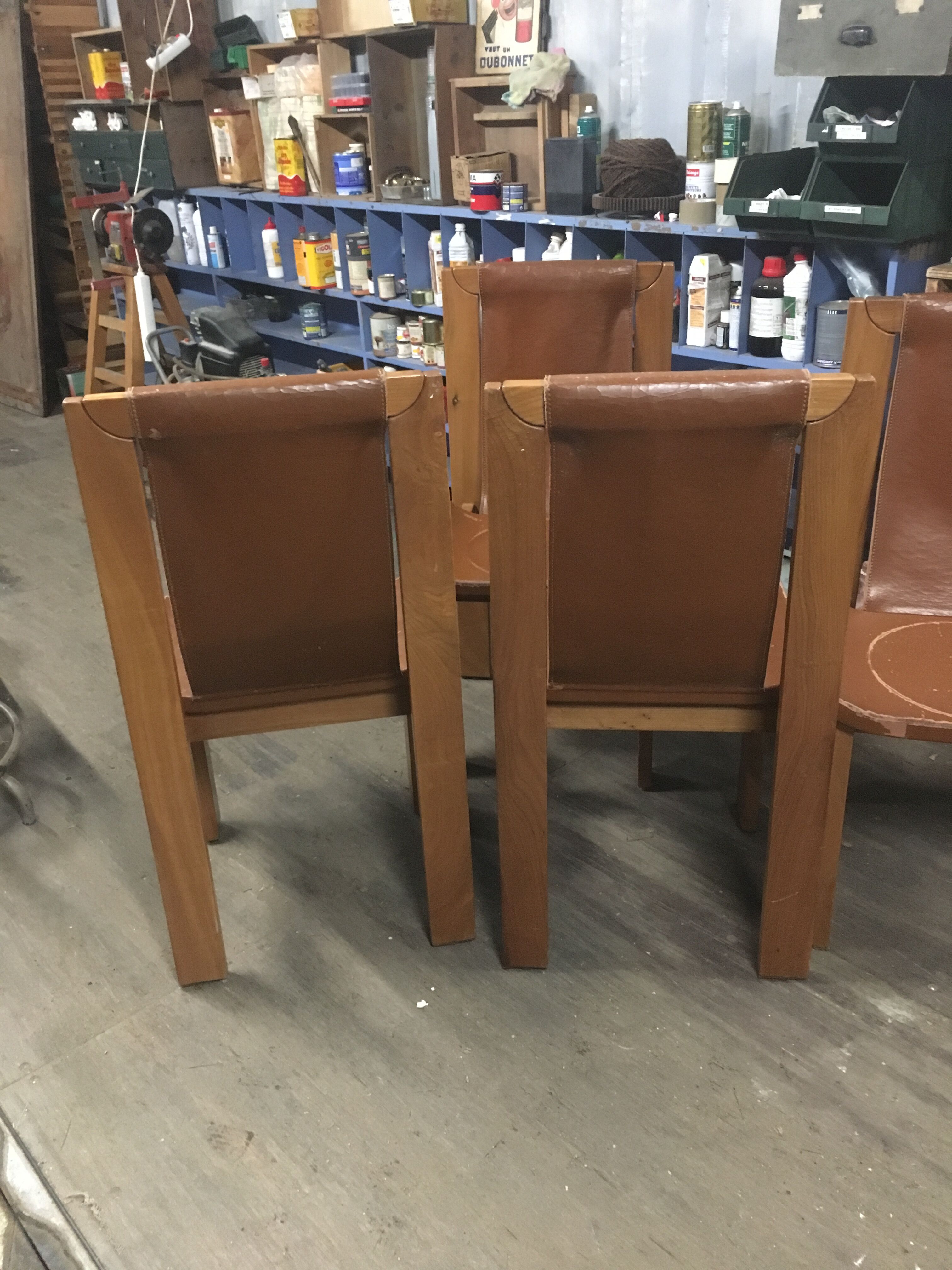 4 chaises cuir et bois