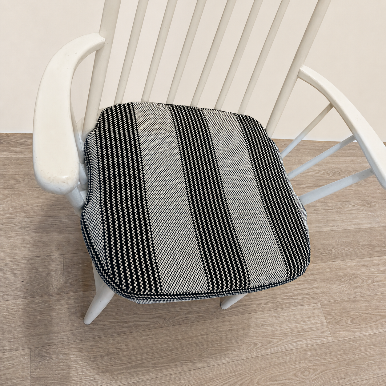 Scandinavian armchair x Pierre Frey