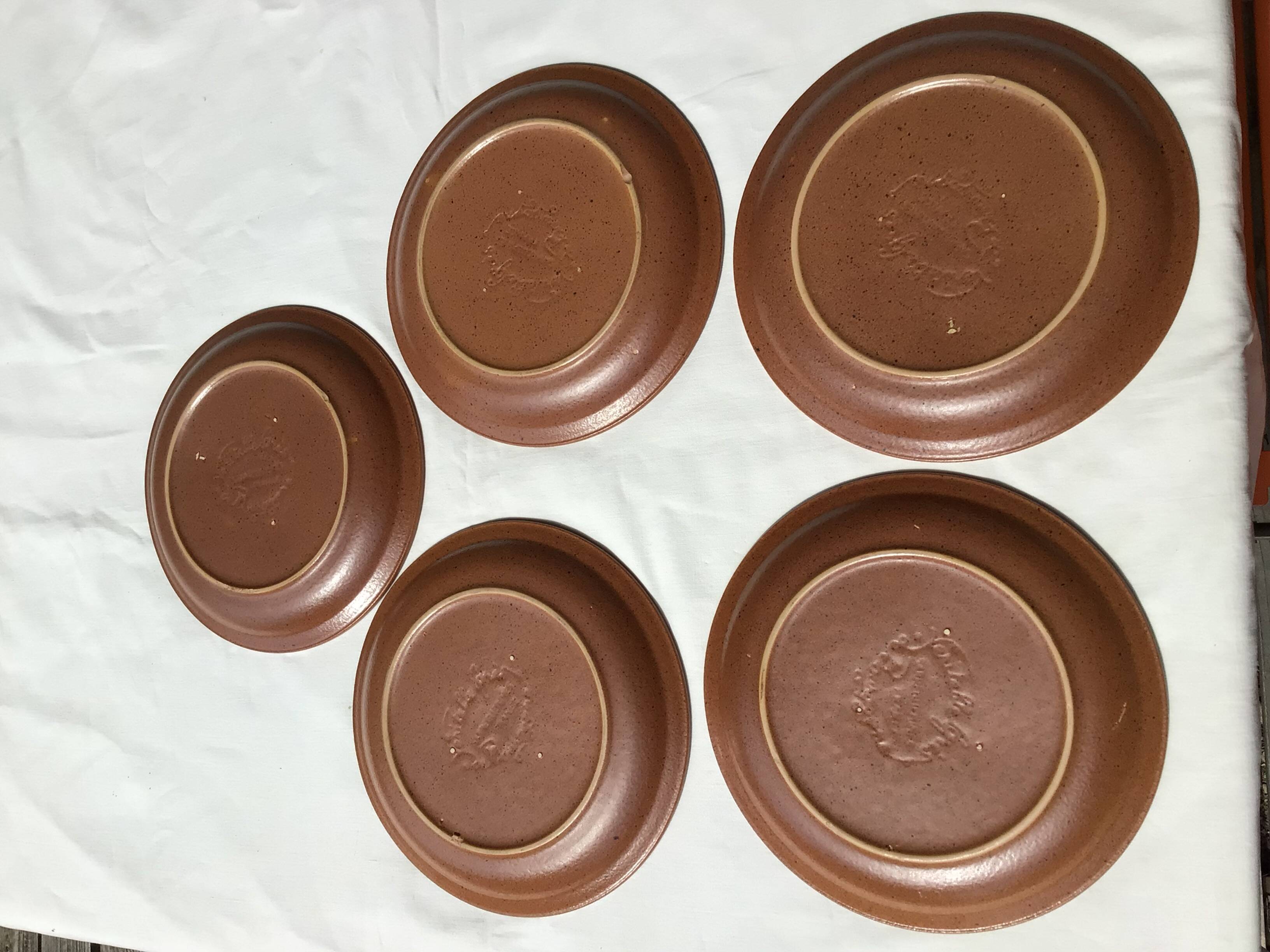 5 Dinner plates Burgundy Sarreguemines sandstone nuanced brown