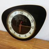 Pendulum black formica