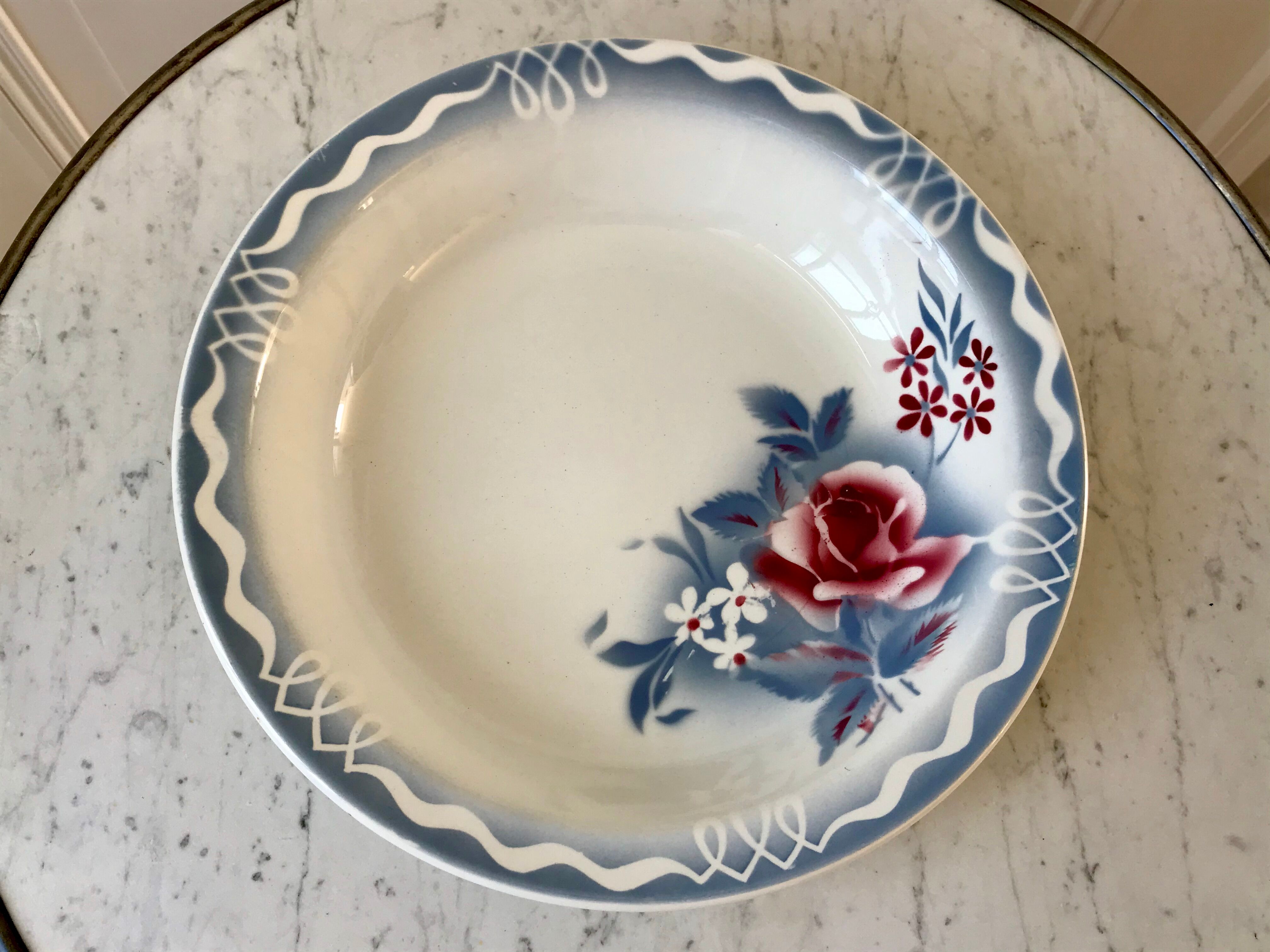 Hollow round dish Digoin Sarreguemines model "Lot" 30s