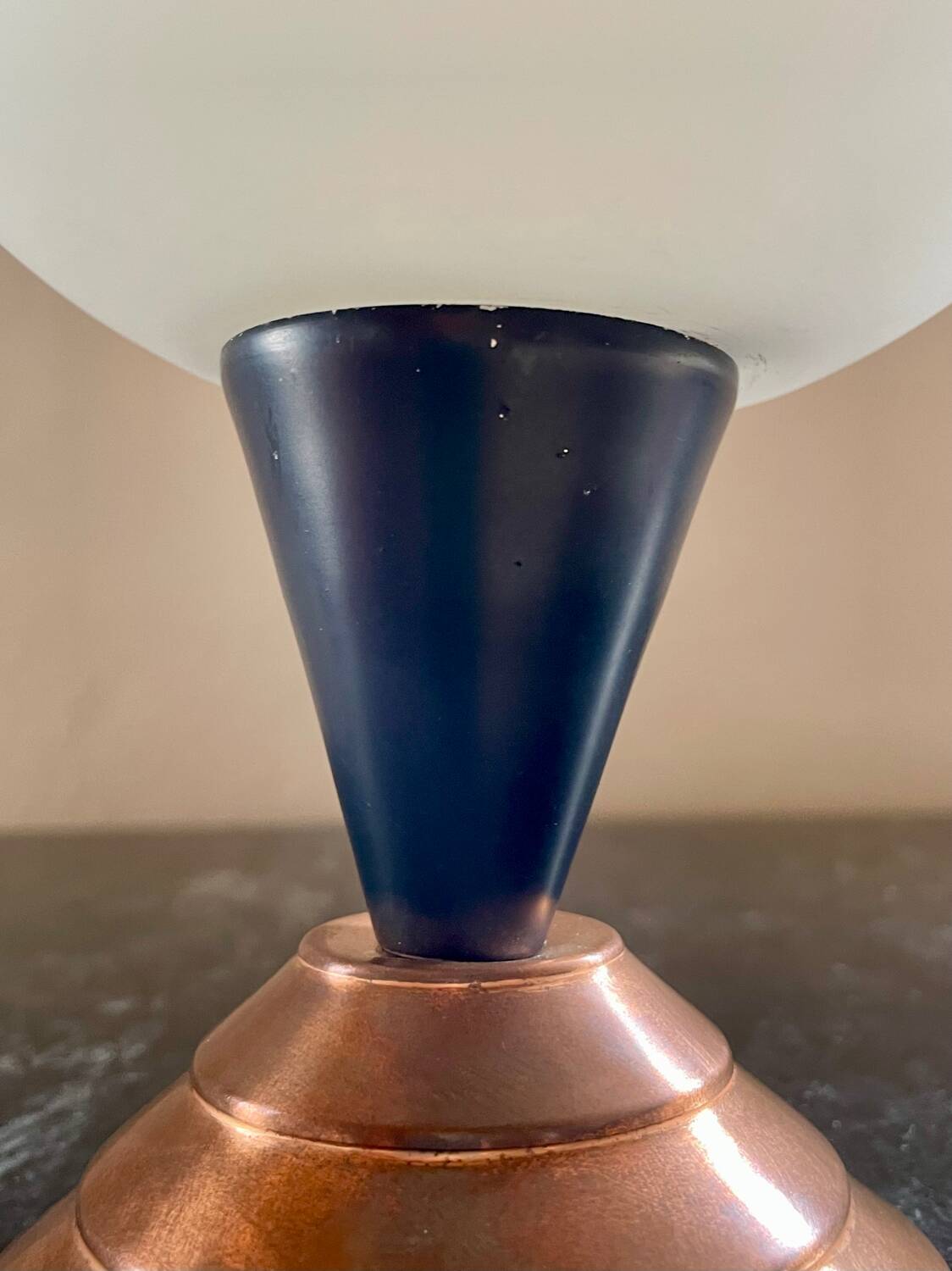 Lampe à poser cuivre opaline vintage