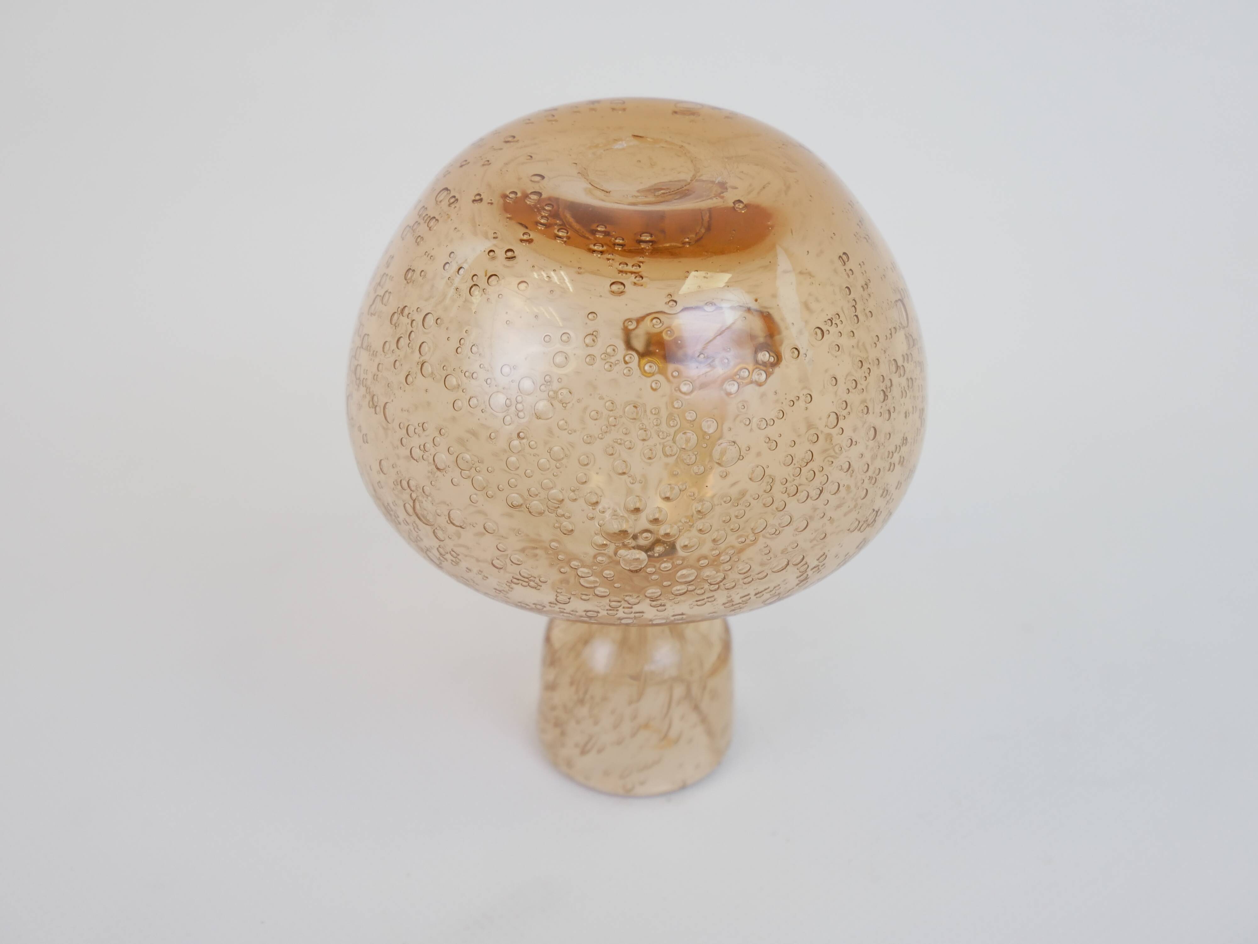 Petit porte bougie en verre bullé rose de Biot